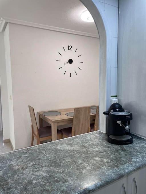 Flamenco Chill Apartment ตอร์เรเวียคา ภายนอก รูปภาพ